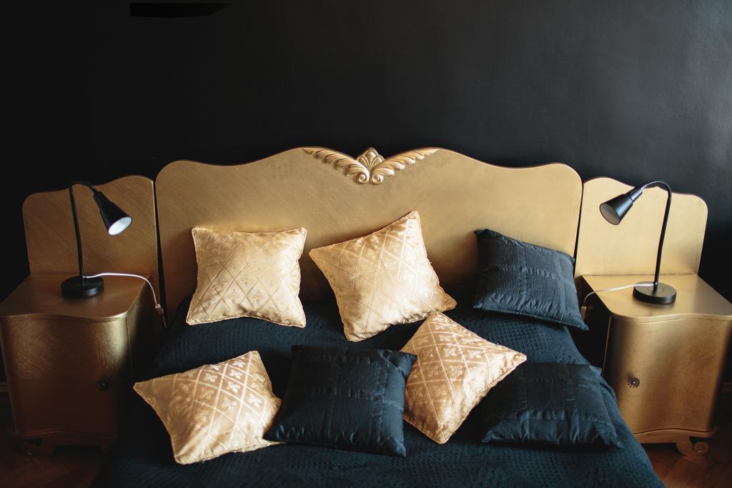 Black Boutique